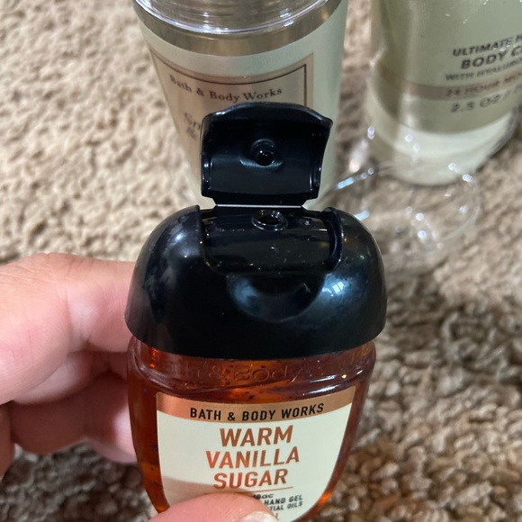 Bath & Body Works 3 Piece Gift Set SNOWFLAKES & CASHMERE Cream Mist PocketBac - Picture 3 of 6